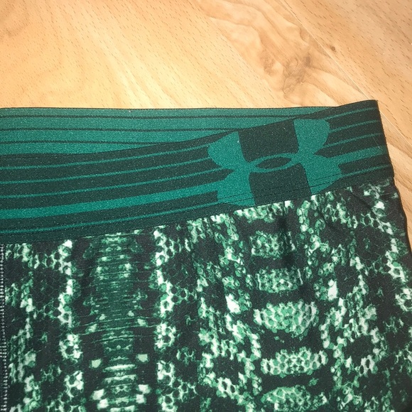 Under armour spandex shorts - Picture 2 of 2